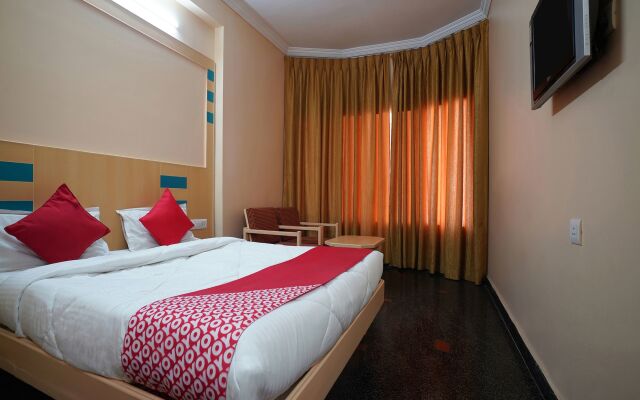 OYO Flagship 19581 Hotel Raj Classic MG Road