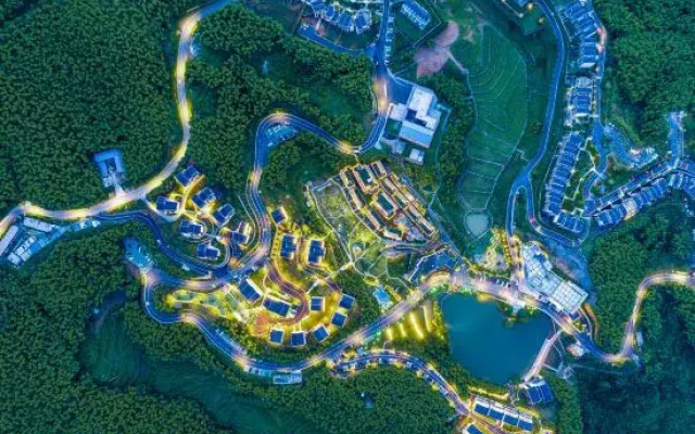 Banshanyinzhu Panda Hotel