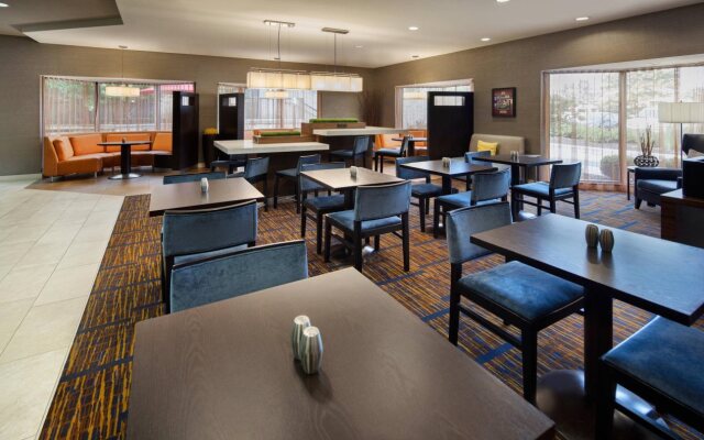 Courtyard by Marriott Cleveland Beachwood