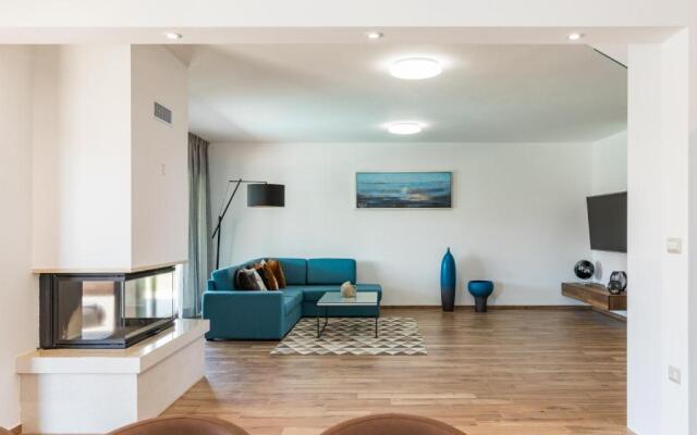 Charming villa Roma with private pool near Pula