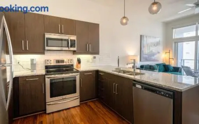 Landing Modern Apartment With Amazing Amenities Id834