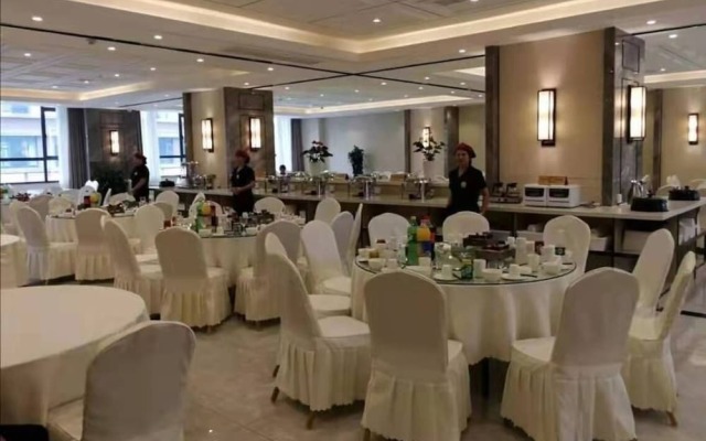 Heqi Hotel