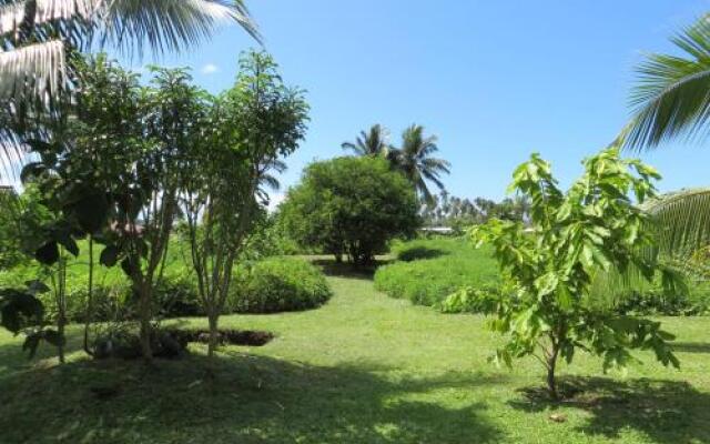 Taharuu Surf Lodge