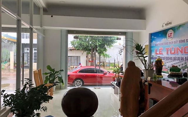 Lê Tùng Hotel - Vạn Giã