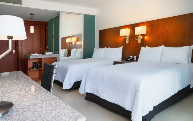 Fiesta Inn Playa del Carmen