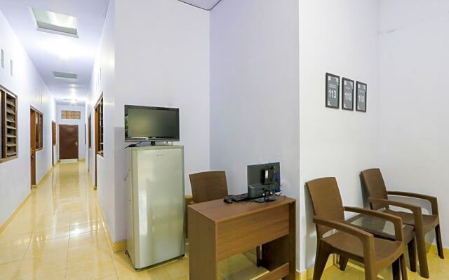 OYO Life 2724 Wisma Wijaya