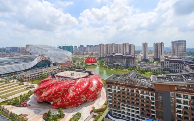 Snow wave Mercure.Snow World at Guangzhou Sunac Tourism and Culture City – Outside – Guangzhou