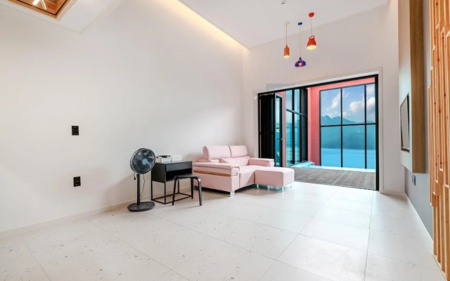 Tongyeong Saryangdo Elphis36 Poolvilla