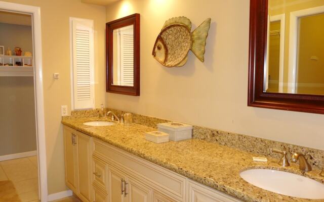 Boaters Paradise With Unmatched Water Views