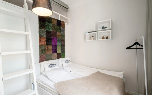 Luxury 2BR Central Getaway, Workation, Staycation, Remote Work