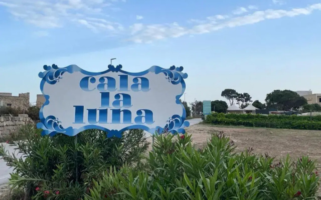 Cala La Luna Resort