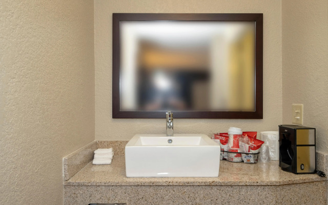 Red Roof inn Plus