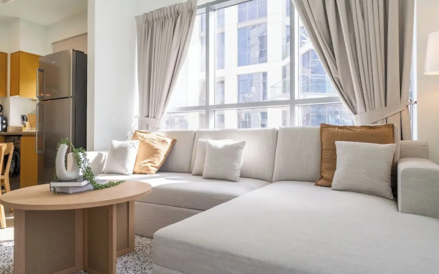 Mystic - Bellevue Tower 1