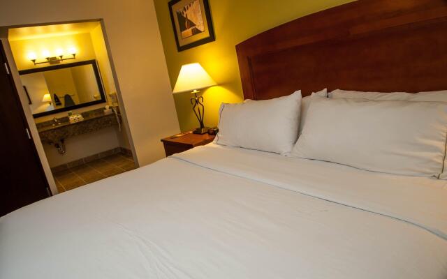 Holiday Inn Express Airport - Tucson, an IHG Hotel