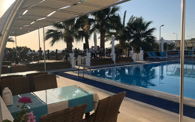 Sun and Sea Beach Hotel