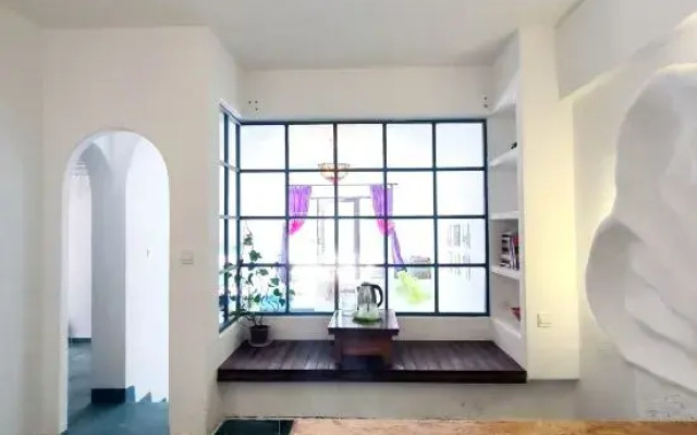 Dali Cloud Habitat Sea view apartment