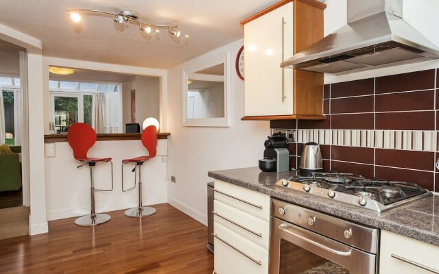 Modern 2 Bed Garden Flat, St Johns Wood