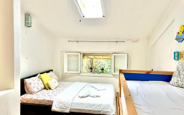 Studio Nikiti Beach