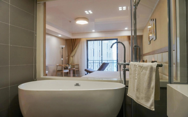 Ruby Hotel