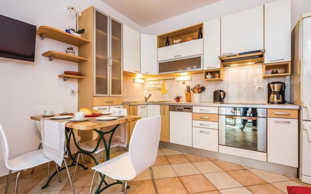 Stunning Home in Crikvenica With 5 Bedrooms and Wifi