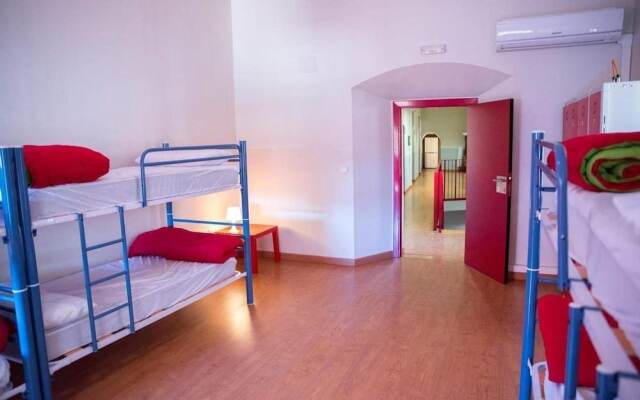 Albergue Santa Ana - Hostel