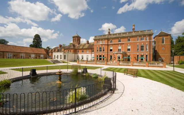 Oakley Hall Hotel