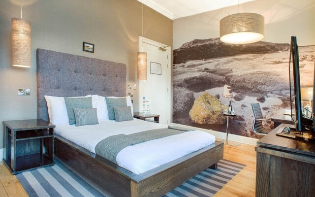 Rooms & Suites Picardy Place