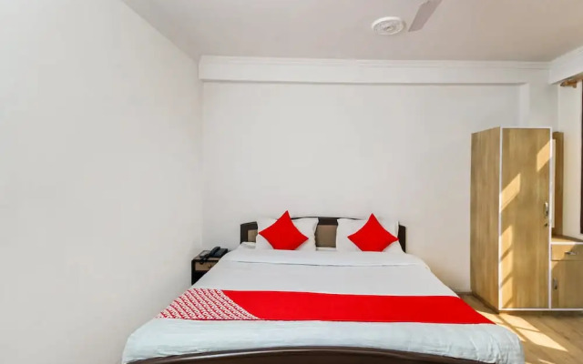 OYO 26454 City Star Hotel & Restaurant