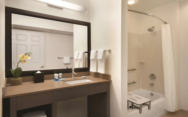 HYATT house Miami Airport