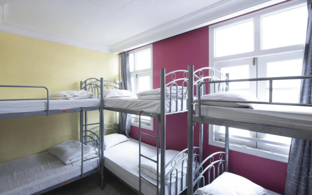 Snooze Inn Dickson Road - Hostel