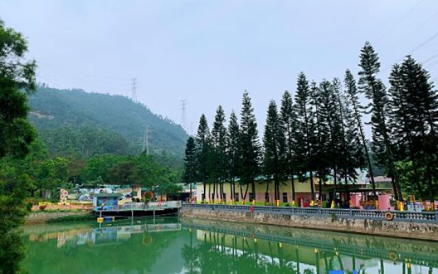 Zhongshan Quanlin Daray Sports Hotel