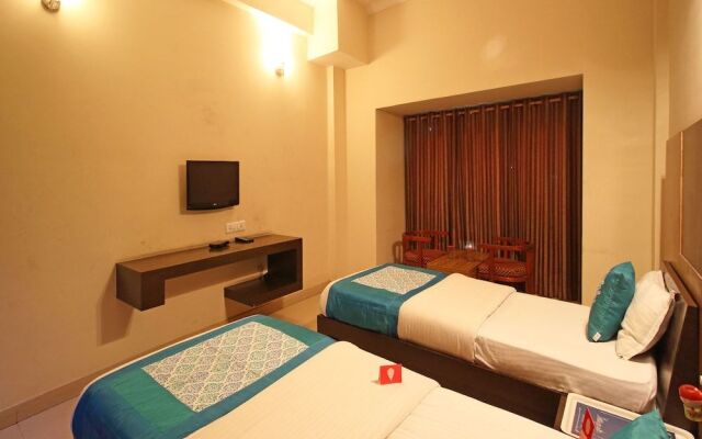 OYO 4754 Hotel Center Point