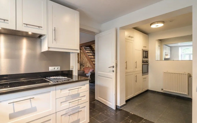 Luxurious Farmhouse near Forest in Anhee