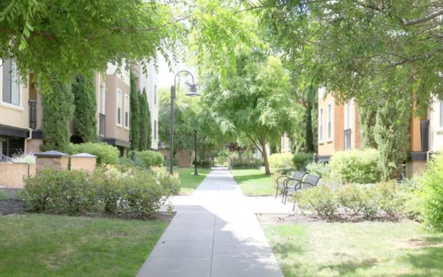 Bridgepointe Apartments