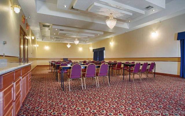 Quality Inn & Suites Owasso US-169