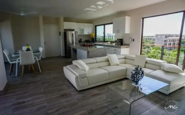 Blue Luxury La Veleta