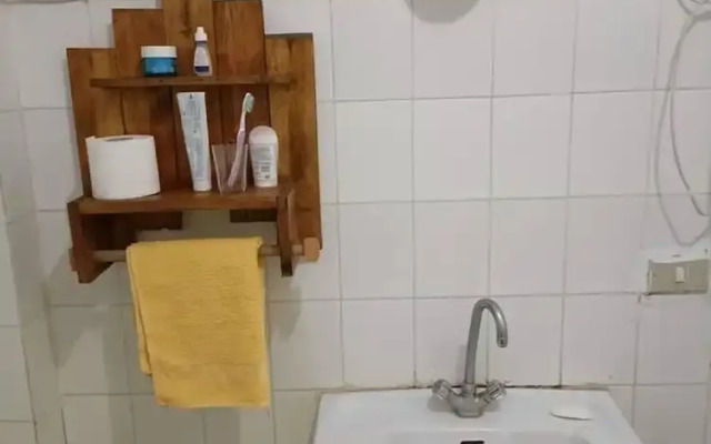 Spacious 5-bed House in Alamein With Large Garden