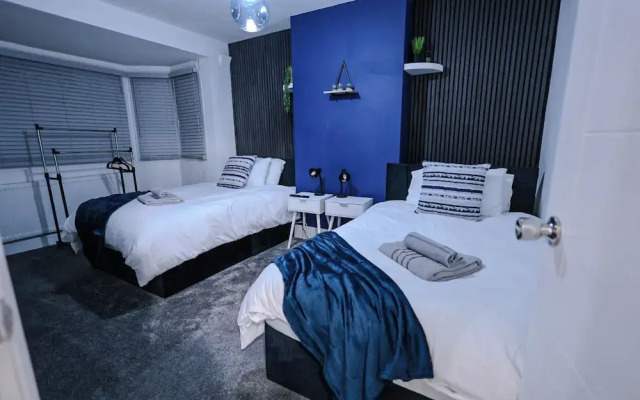 Sleeps17 Bliss 7-bedroom Luxury Escape Birmingham