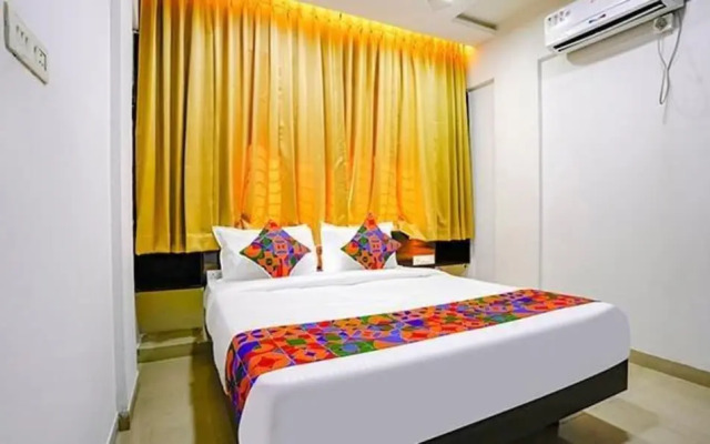 Fabhotel Woods Regency