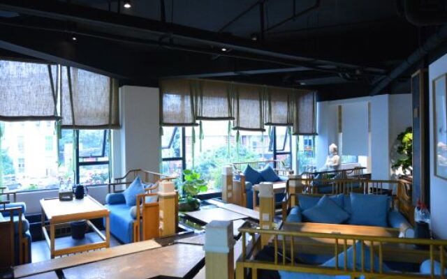 Youjia Traders Hotel (Pengzhou Longxing Temple)