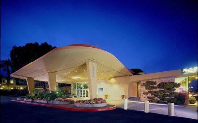 Radisson Villa San Mateo