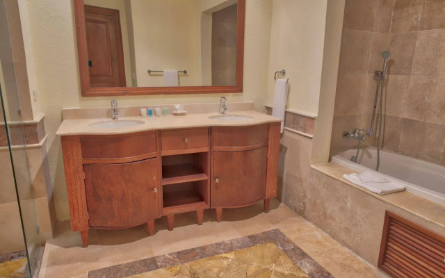 Xeliter Golden Bear Lodge, Cap Cana