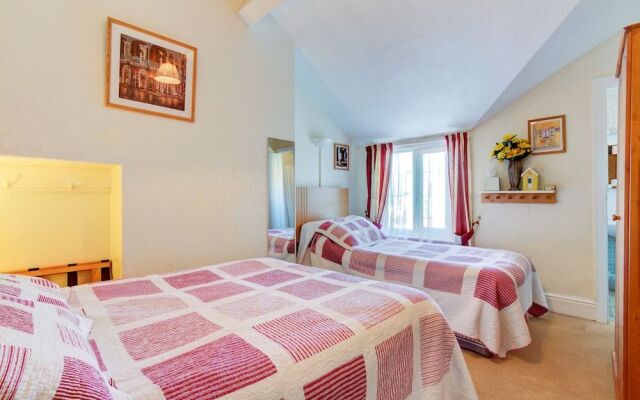 Dolphin Guesthouse