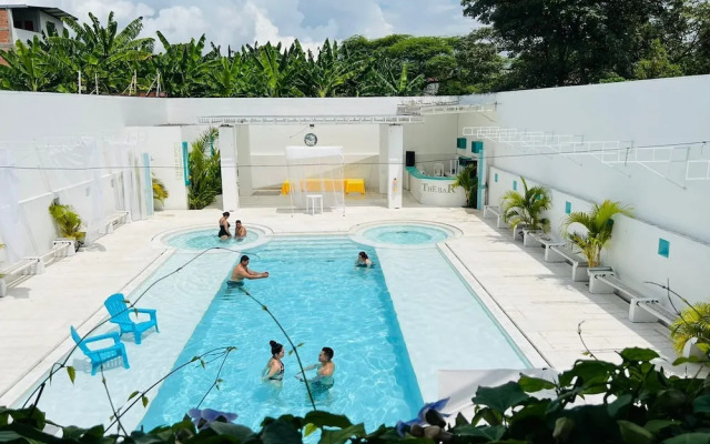 La Puerta del Angel Isla  Club
