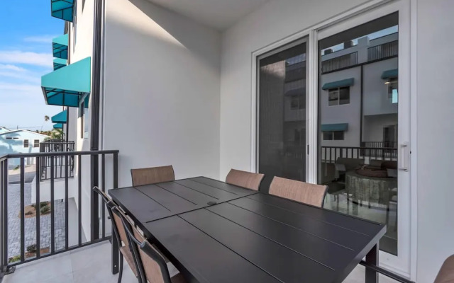 Azul Townhomes A4 - Sunset