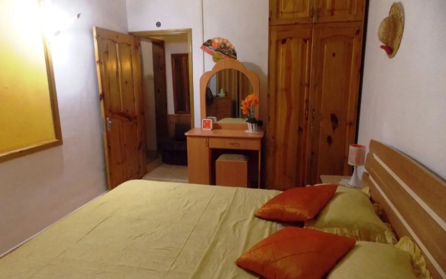 Le Manoir Guest House