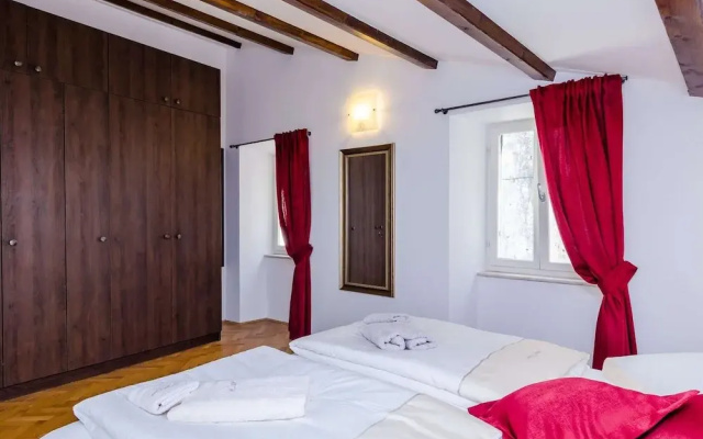 Apartment Maru Prestige - Comfort Duplex Two Bedroom Apartment