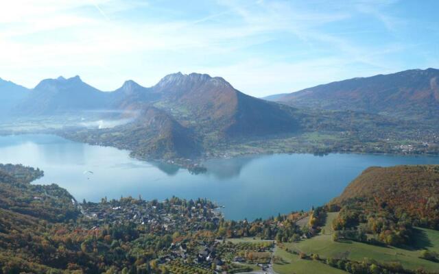Cosy au bord du lac avec terrasse privée