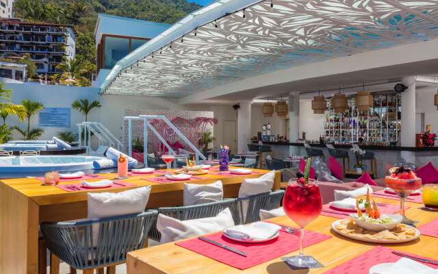 Almar Resort Luxury Beach Front Experience
