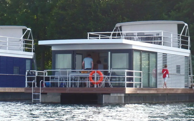 Hausboot am Xantener Nordsee